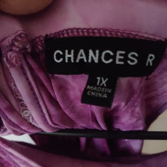 Chances R purple halter style top - Picture 2 of 3